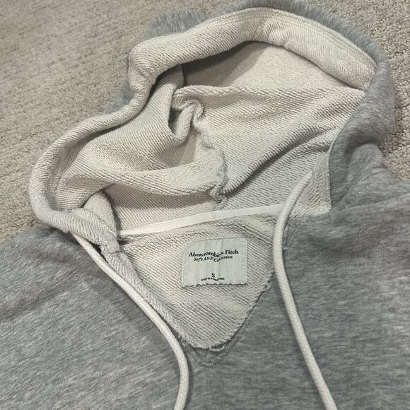 Abercrombie and Fitch Soft Collection Hoodie Size Small - Picture 2 of 9